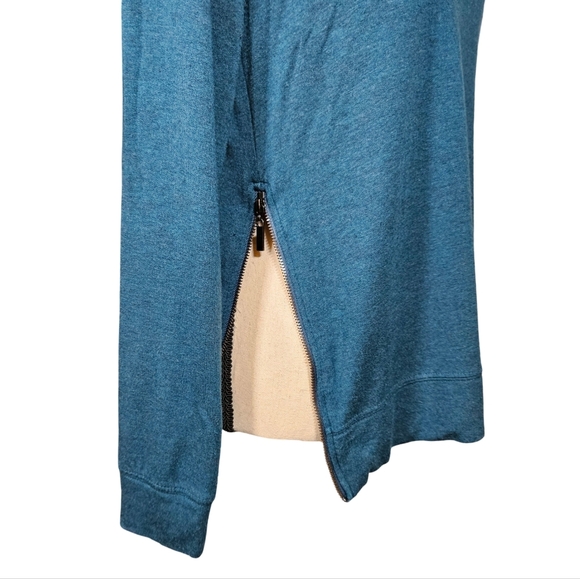 Matty M Gorgeous Blue Green Sweatshirt With Zipper Accents, Size Small - Picture 3 of 9